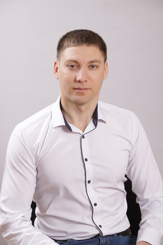 Серов Валерий Евгеньевич.